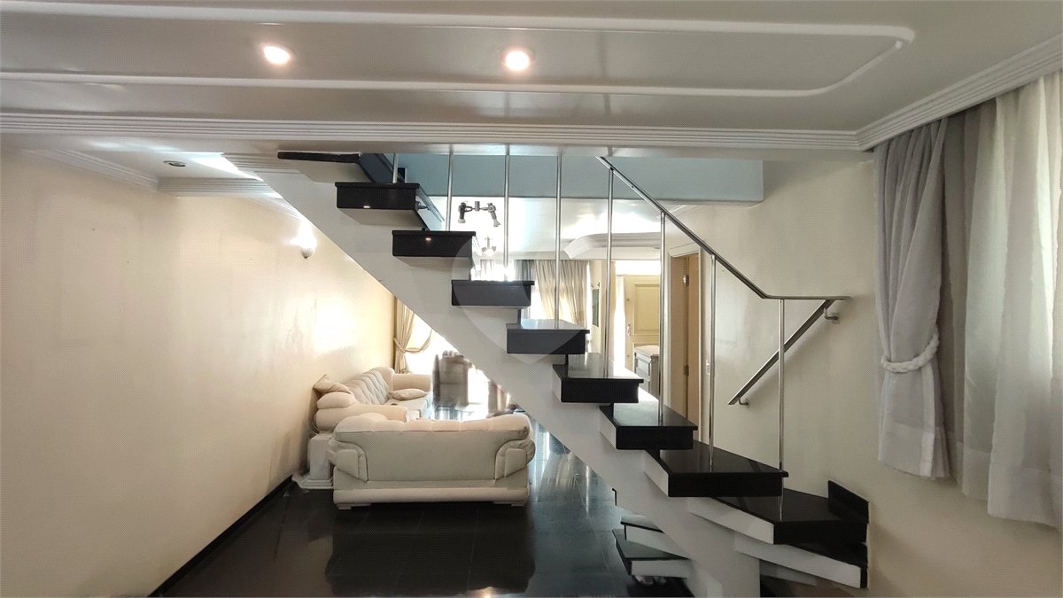 Sobrado à venda com 3 quartos, sendo 1 suíte, em Jardim São Paulo(zona Norte), São Paulo, SP