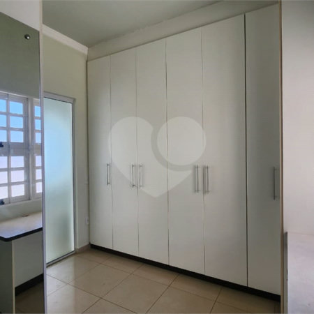 Sobrado para alugar com 3 quartos, sendo 1 suíte, em Altos do Jaraguá, Araraquara, SP