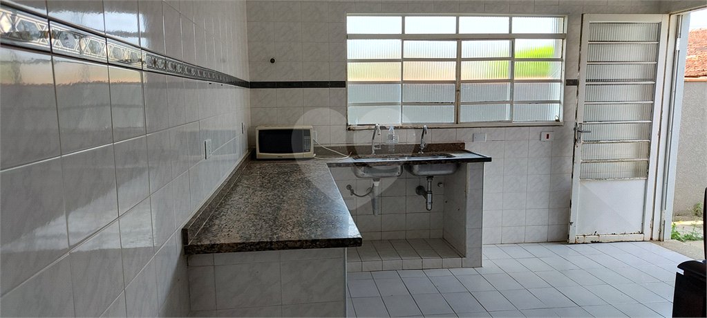 Sobrado à venda com 3 quartos, sendo 1 suíte, em Ressaca, Atibaia, SP