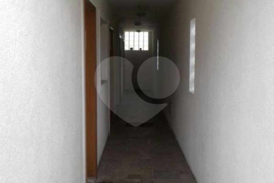 Casa à venda com 1 quarto no condomínio Camila I, São Paulo - SP