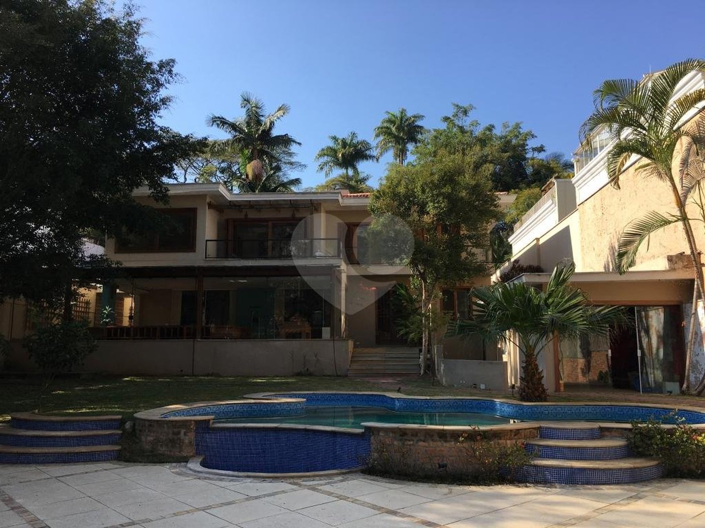 Sobrado à venda ou para alugar com 4 suítes em Alto da Boa Vista, São Paulo, SP