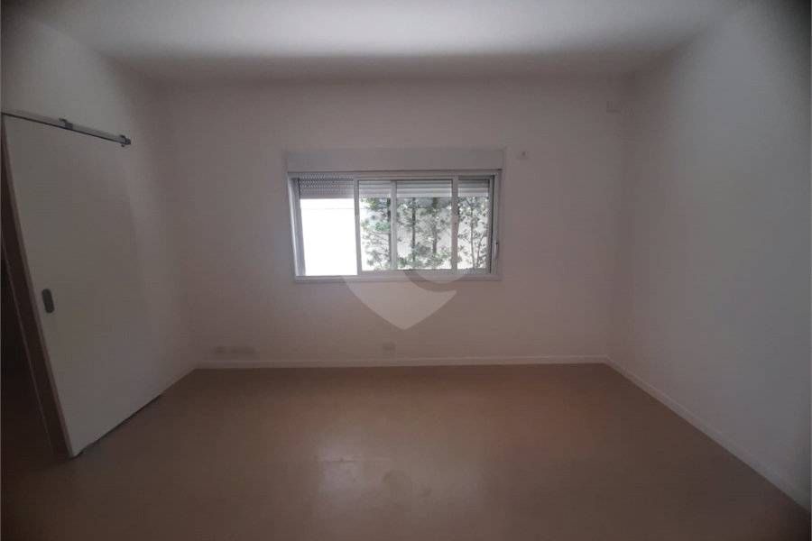 Casa Térrea à venda ou para alugar com 4 suítes em Jardim São Bento, São Paulo, SP