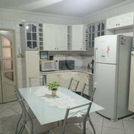 Sobrado à venda com 3 quartos, sendo 1 suíte, em Vila Medeiros, São Paulo, SP