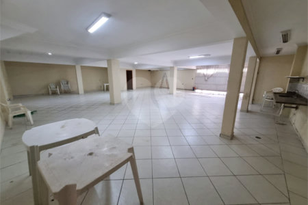 Sobrado à venda ou para alugar com 5 quartos, sendo 4 suítes,  em City América, São Paulo, SP