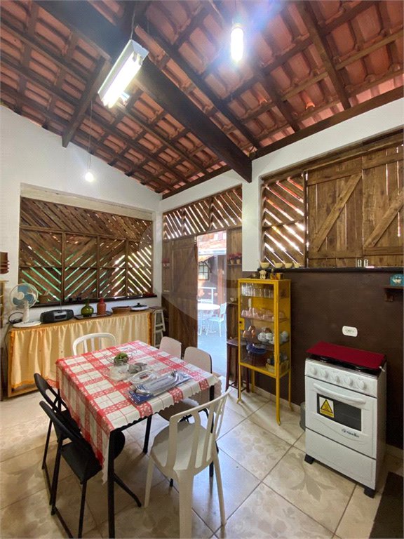 Chácara à venda com 4 quartos em Chácaras Copaco, Arujá, SP