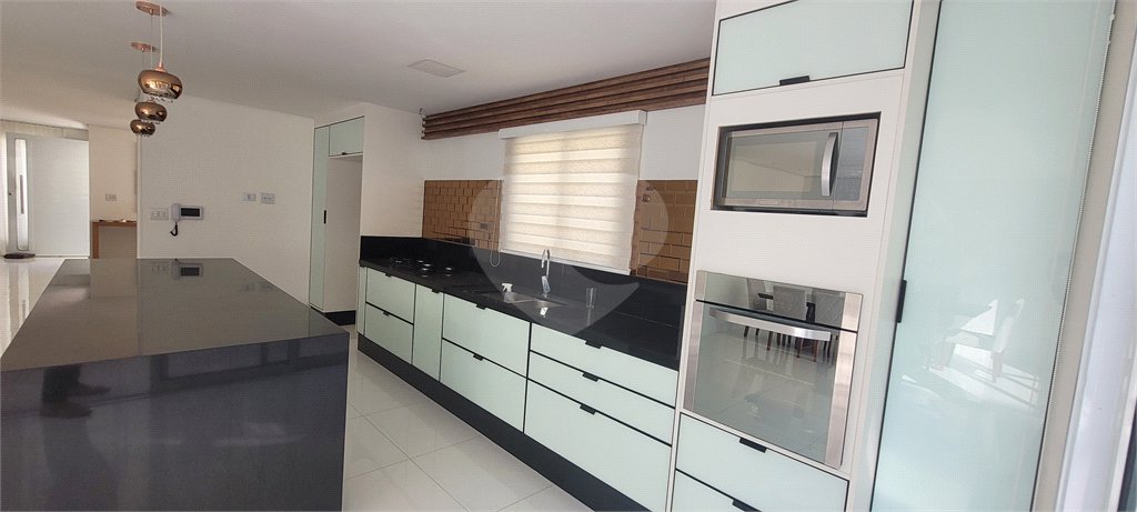 Sobrado à venda com 4 quartos, sendo 2 suítes, em Vila Irmãos Arnoni, São Paulo, SP