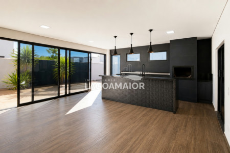 Casa à venda com 3 quartos, sendo 3 suítes, no condomínio Residencial Costa Leste, Três Lagoas - MS