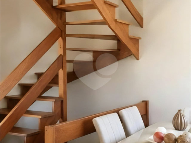 Casa à venda com 3 quartos, sendo 1 suíte,  no condomínio Morada do Horto, São Paulo - SP