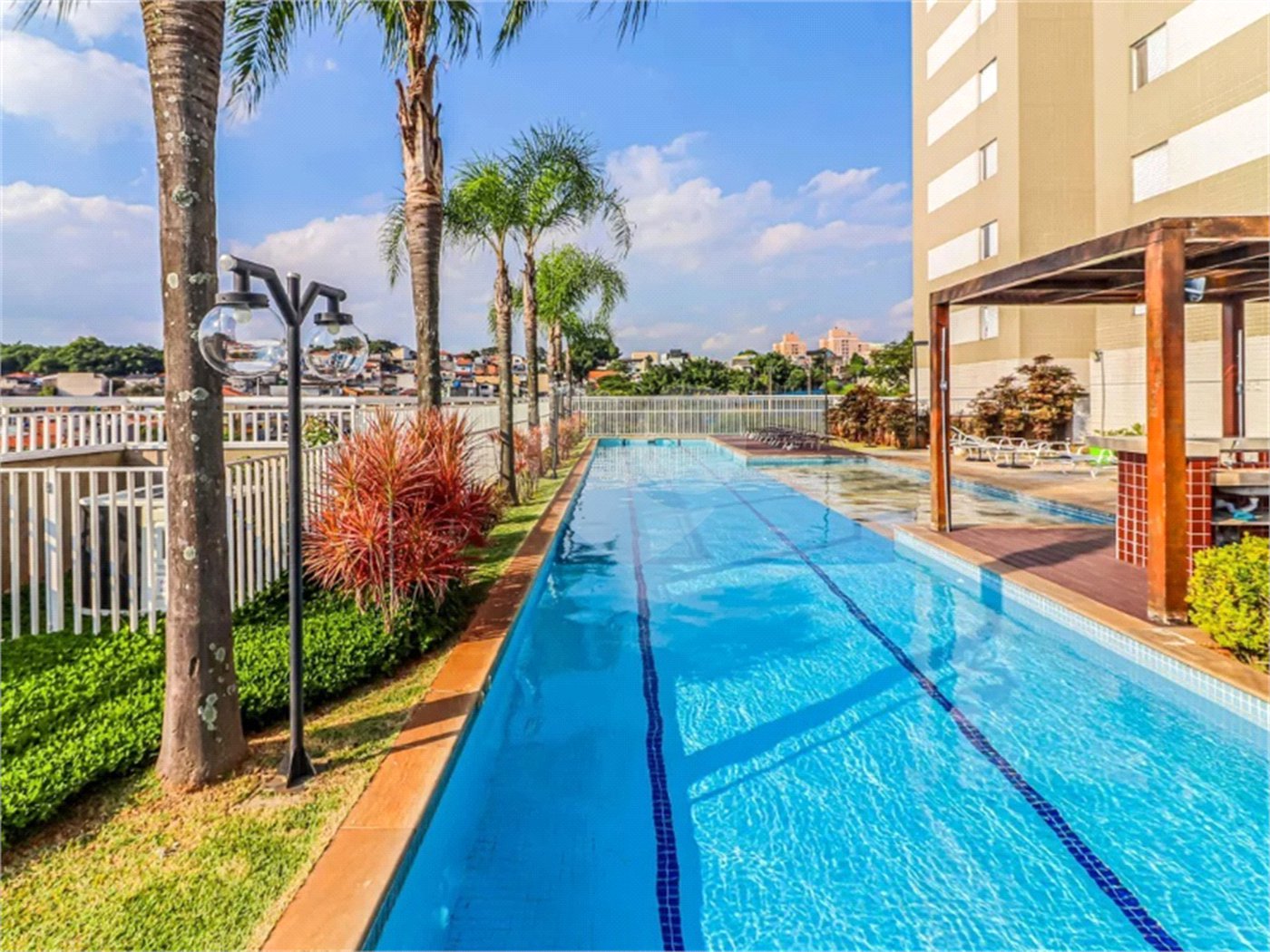 Apartamento à venda com 4 quartos, sendo 1 suíte, em Vila Polopoli, São Paulo, SP