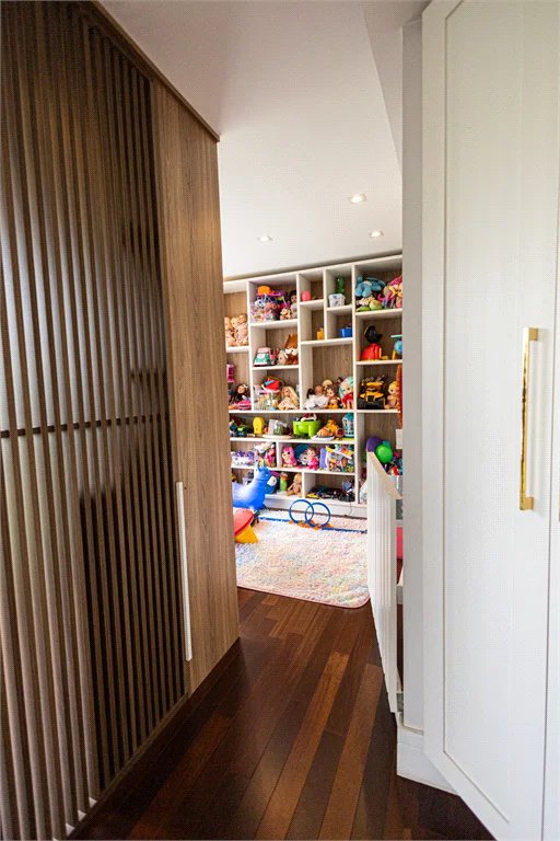 Apartamento à venda com 5 quartos, sendo 4 suítes, em Parque Reboucas, São Paulo, SP