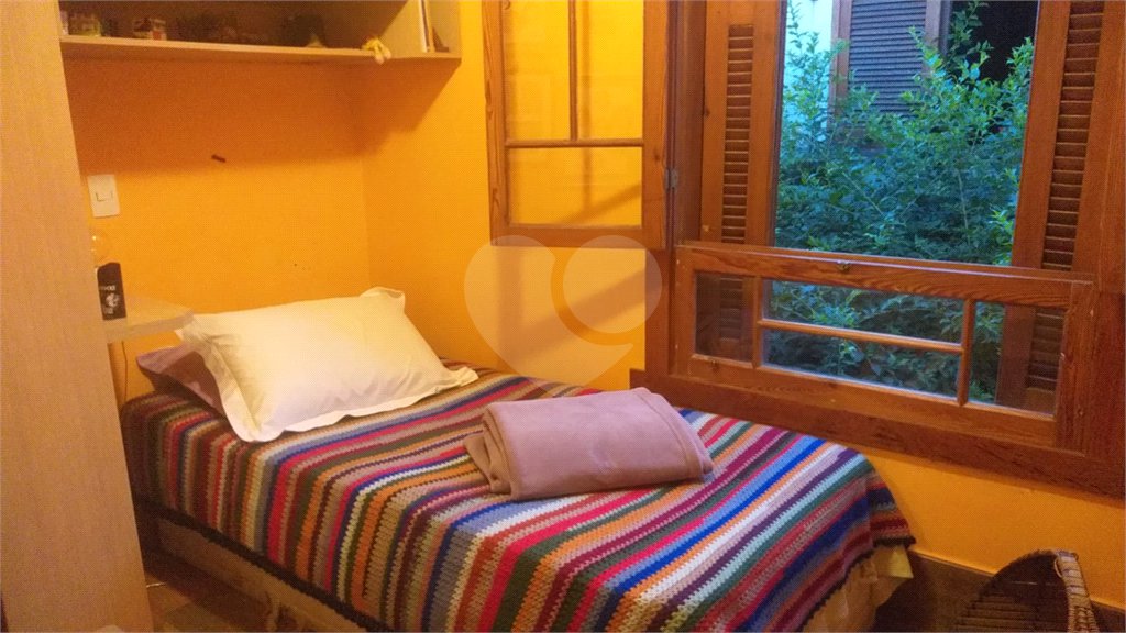 Casa à venda com 3 quartos, sendo 2 suítes, em Vila Mariana, São Paulo, SP
