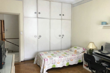 Sobrado à venda com 4 quartos, sendo 2 suítes, em Vila São José (ipiranga), São Paulo, SP