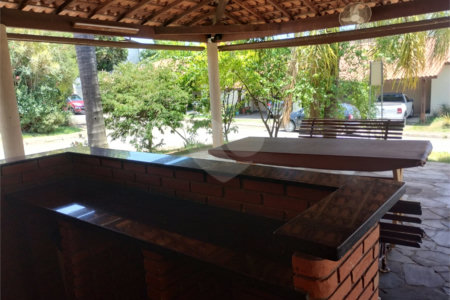 Casa à venda com 4 quartos, sendo 2 suítes,  no condomínio Villagio Colinas do Sol, Sorocaba - SP