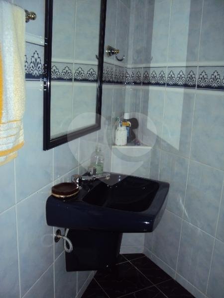 Sobrado à venda com 4 quartos, sendo 2 suítes, em Jardim Peri Peri, São Paulo, SP