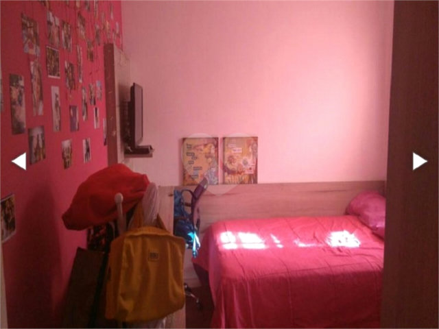 Casa à venda com 3 quartos, sendo 1 suíte,  no condomínio Flores de Laet, São Paulo - SP