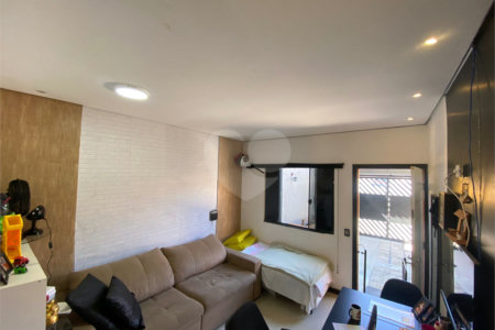 Sobrado à venda com 6 quartos, sendo 2 suítes,  em Vila Mazzei, São Paulo, SP