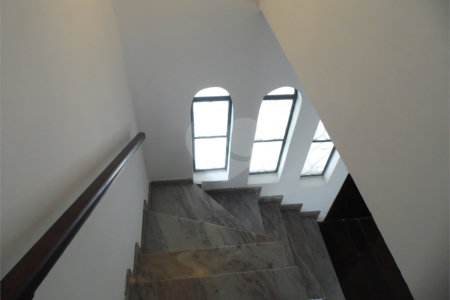 Casa à venda com 5 quartos, sendo 3 suítes, em Vila São Francisco, São Paulo, SP