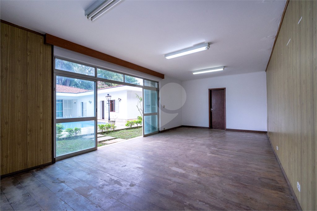 Casa Térrea à venda ou para alugar com 4 suítes em Jardim Marajoara, São Paulo, SP