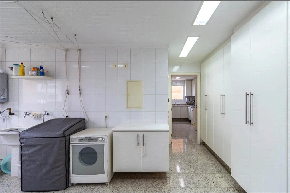 Apartamento para alugar com 4 suítes em Vila Andrade, São Paulo, SP