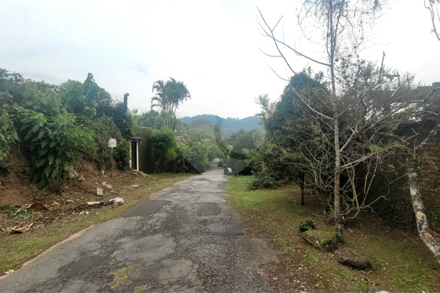 Terreno à venda no condomínio Alpes da Cantareira, Mairiporã - SP