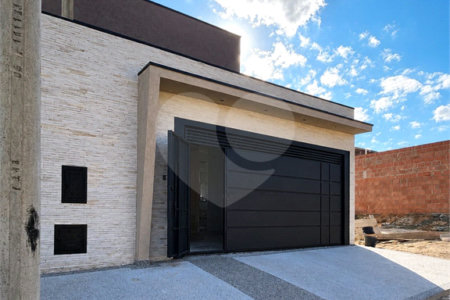 Casa à venda com 3 quartos, sendo 1 suíte, em Jardim Bom Sucesso, Indaiatuba, SP