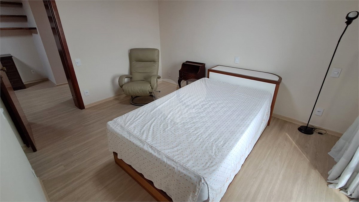 Apartamento para alugar com 4 quartos, sendo 3 suítes, em Santo Amaro, São Paulo, SP