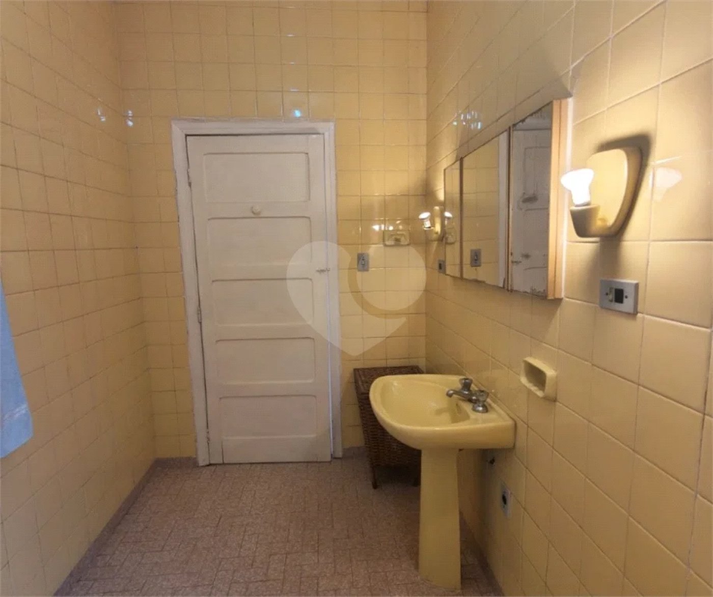 Excelente oportunidade de casa térrea com preço de ocasião