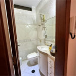Sobrado com 5 dorm. sendo 2 suites