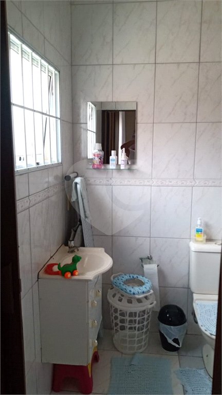 Casa à venda com 4 quartos, sendo 2 suítes,  em Jardim Terezópolis, Guarulhos, SP