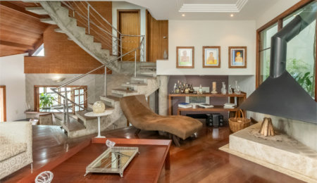 Casa à venda com 4 quartos, sendo 2 suítes,  em Jardim Marajoara, São Paulo, SP
