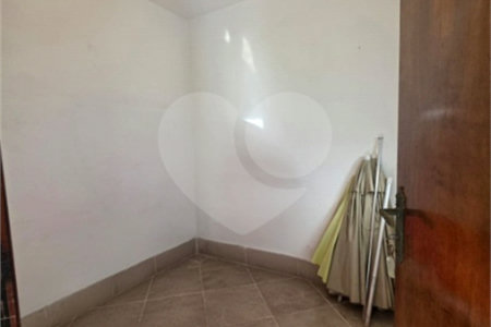 Casa à venda com 3 quartos, sendo 1 suíte, no condomínio Estância Marambaia, Vinhedo - SP