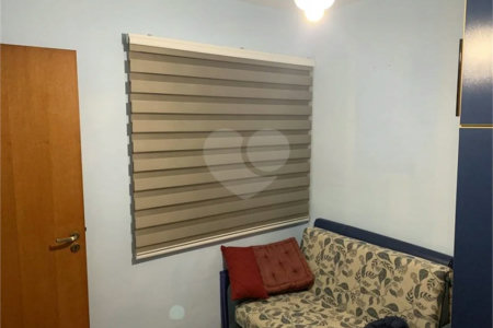 Casa à venda com 3 quartos, sendo 1 suíte, no condomínio Residencial Gabriela, São Paulo - SP