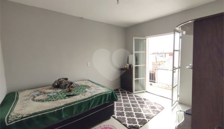 Casa à venda com 3 quartos, sendo 1 suíte, em Vila Regina, Itapetininga, SP