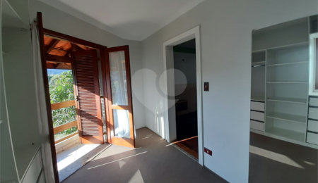 Casa à venda com 5 quartos, sendo 1 suíte,  no condomínio Alpes de Mairiporã, Mairiporã - SP