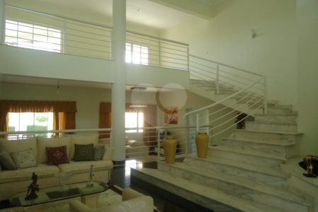 Casa à venda com 6 quartos, sendo 4 suítes,  no condomínio Monte Belo, Salto - SP