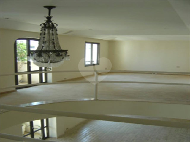Duplex à venda com 3 suítes em Jardim América, São Paulo, SP