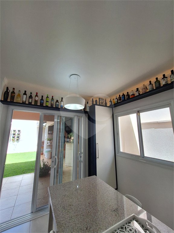 Casa à venda com 3 suítes no condomínio Residencial Villa Di Treviso, Vinhedo - SP