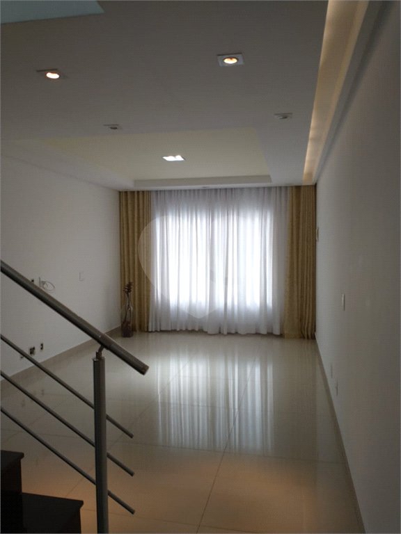 Sobrado à venda com 3 quartos, sendo 1 suíte, em Vila Pita, São Paulo, SP