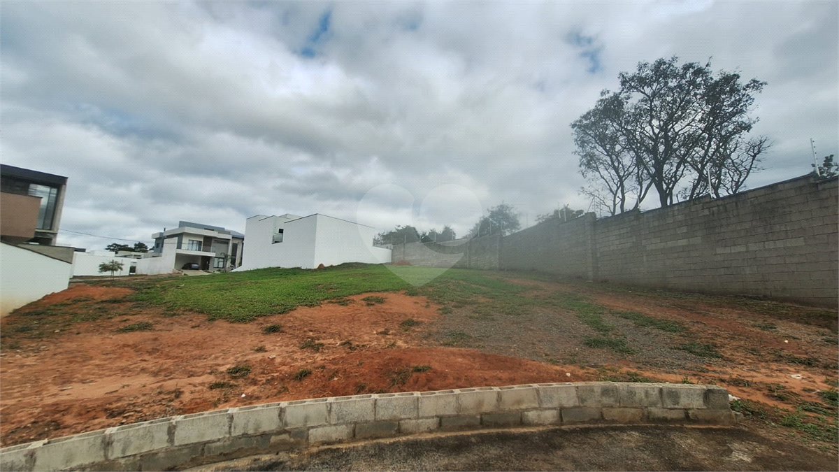 Terreno à venda no condomínio Helena Maria, Sorocaba - SP