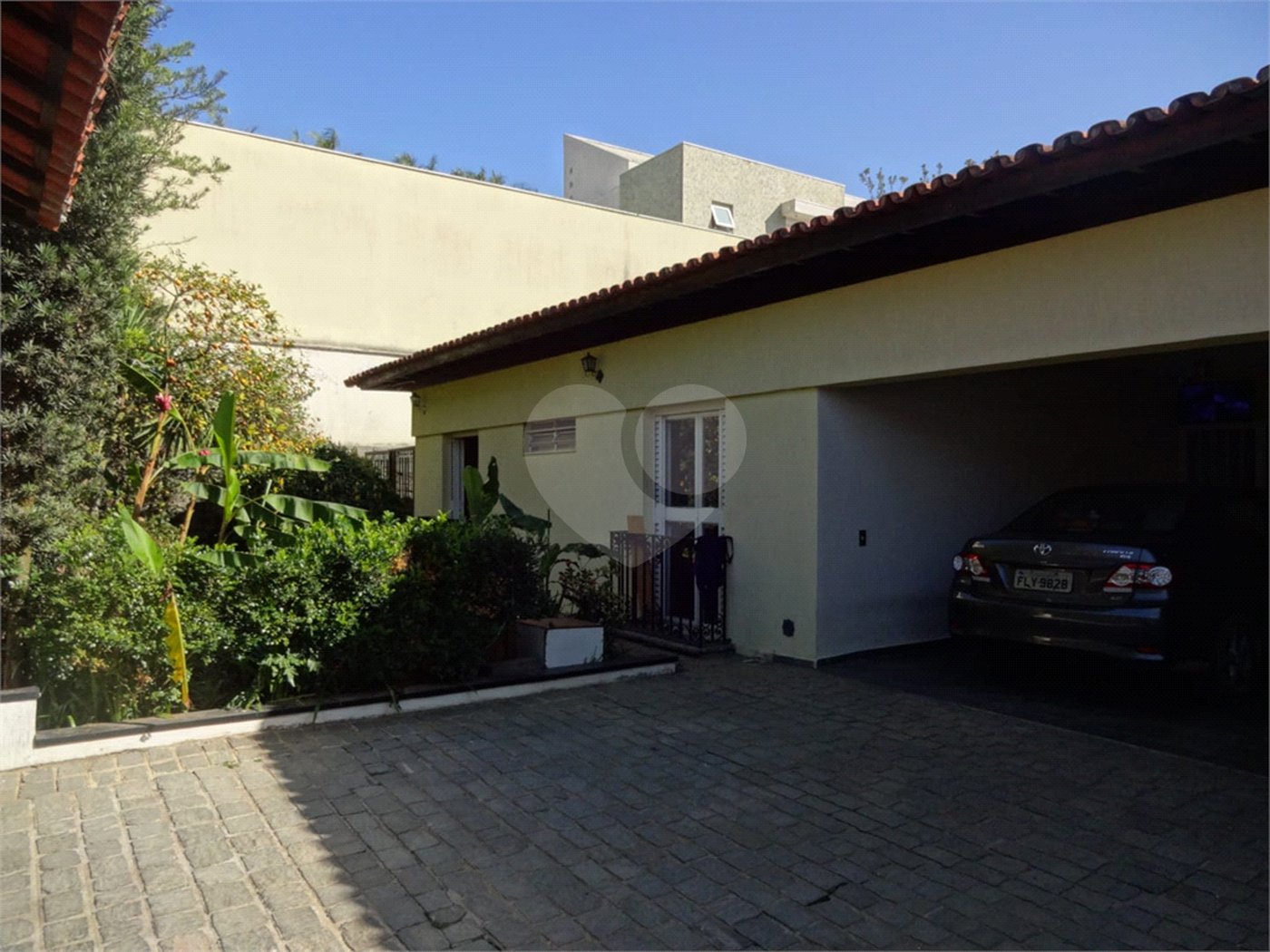 Casa à venda com 5 quartos, sendo 2 suítes,  em Vila Oliveira, Mogi das Cruzes, SP