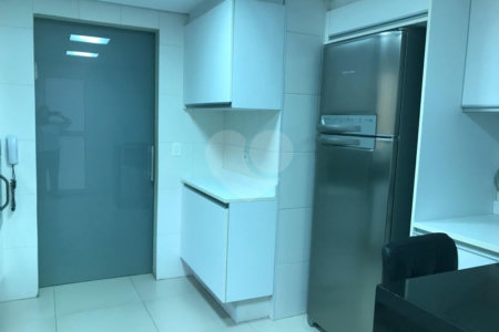 Casa à venda com 2 suítes no condomínio Vilagio Viccino, São Paulo - SP