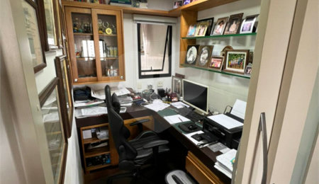 Apartamento à venda com 2 suítes em Campo Belo, São Paulo, SP