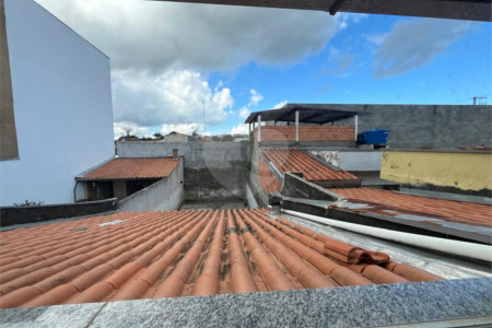 Sobrado à venda com 3 quartos, sendo 2 suítes, em Jardim São Pedro, Mogi das Cruzes, SP