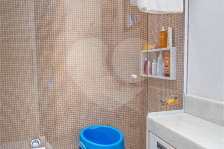 Apartamento à venda com 4 quartos, sendo 3 suítes, em Moema, São Paulo, SP