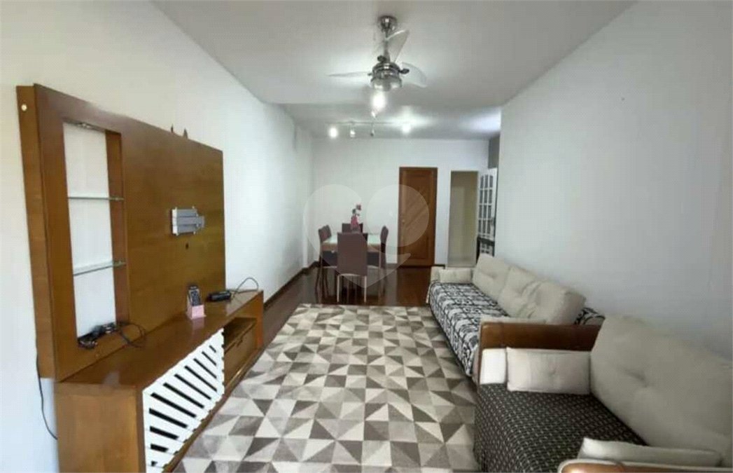 Apartamento à venda com 2 quartos, sendo 1 suíte,  em Laranjeiras, Rio de Janeiro, RJ