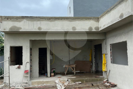 Casa à venda com 3 quartos, sendo 2 suítes, no condomínio Grand Park, Rio de Janeiro - RJ
