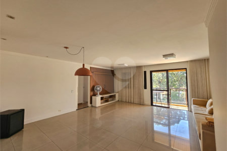 Apartamento para alugar com 3 quartos, sendo 1 suíte, em Alto da Boa Vista, São Paulo, SP