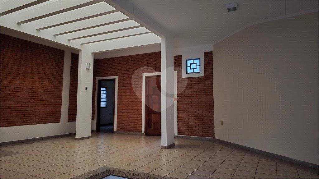 Casa à venda ou para alugar com 4 quartos, sendo 2 suítes, em Jardim Morumbi, Araraquara, SP