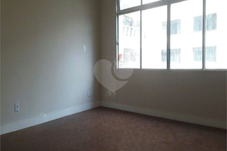 Apartamento à venda com 2 quartos, sendo 1 suíte, em Santa Cecília, São Paulo, SP