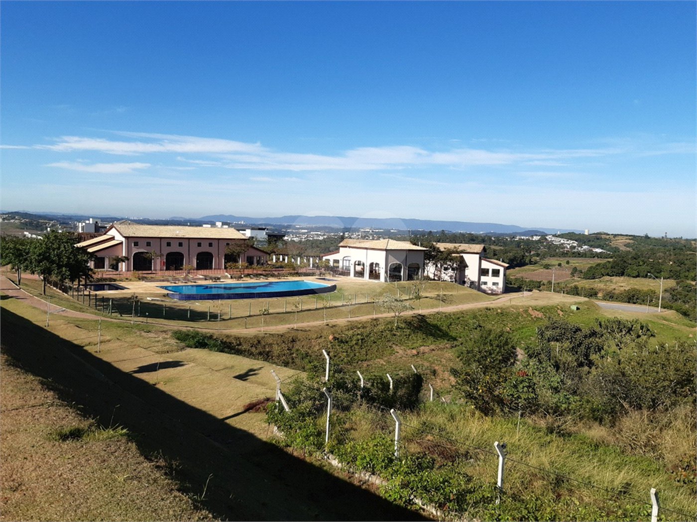 Terreno à venda no condomínio Residencial Campo de Toscana, Vinhedo - SP